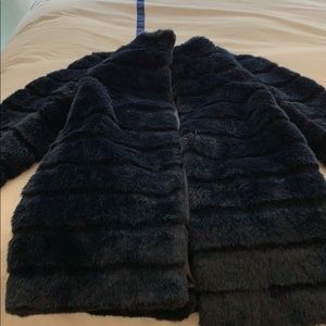 Laundry by Shelli Segal navy blue faux fur coat
